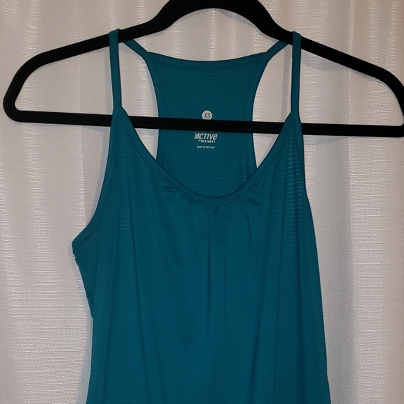 XS active top Old Navy - Picture 2 of 4